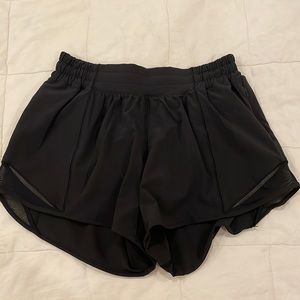 Lululemon Hotty hot shorts